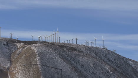 Kalifornien-Zoomt-Von-Windkraftanlagen