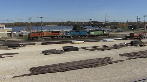 Iowa-Burlington-rail-yards-and-river