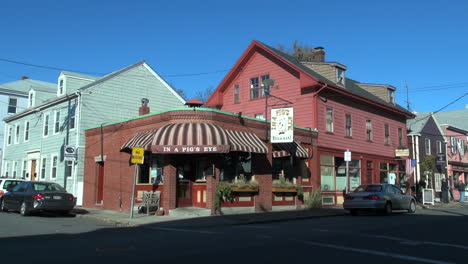Salem-Massachusetts-corner-with-restaurant