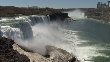 New-York-Niagara-Falls-seen-from-Prospect-Point