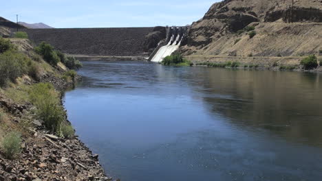 Oregon-Brownlee-Dam-at-Farewell-Bend