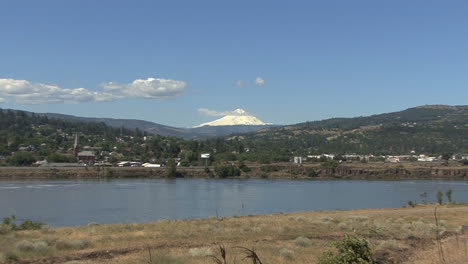 Oregon-Columbia-River-Mt-Hood-En-Los-Dalles-Acercar