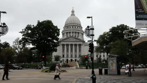 Edificio-Del-Capitolio-De-Wisconsin-Madison