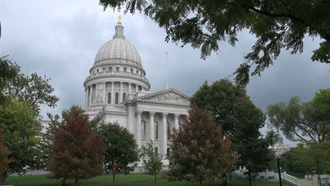 Wisconsin-Madison-State-House-view