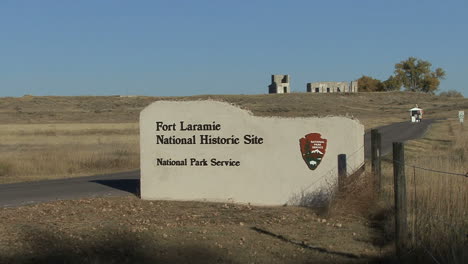 Wyoming-Fort-Laramie-NPS-gate