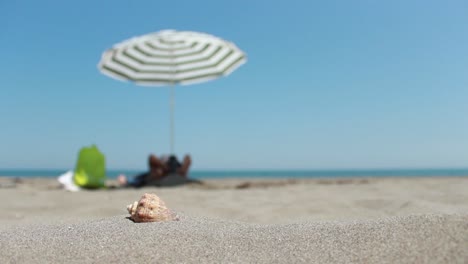 Sun-Umbrellas-On-Beach-1
