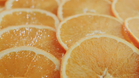 Juicy-orange-slices-lie-flat-next-to-each-other