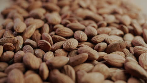 Selected-roasted-almonds