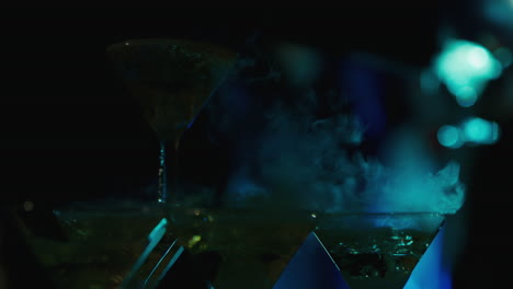 Pyramid-with-alcoholic-beverages-and-smoke-effects