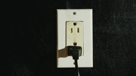 The-Beginning-Of-The-Fire-In-An-American-Type-Socket-2